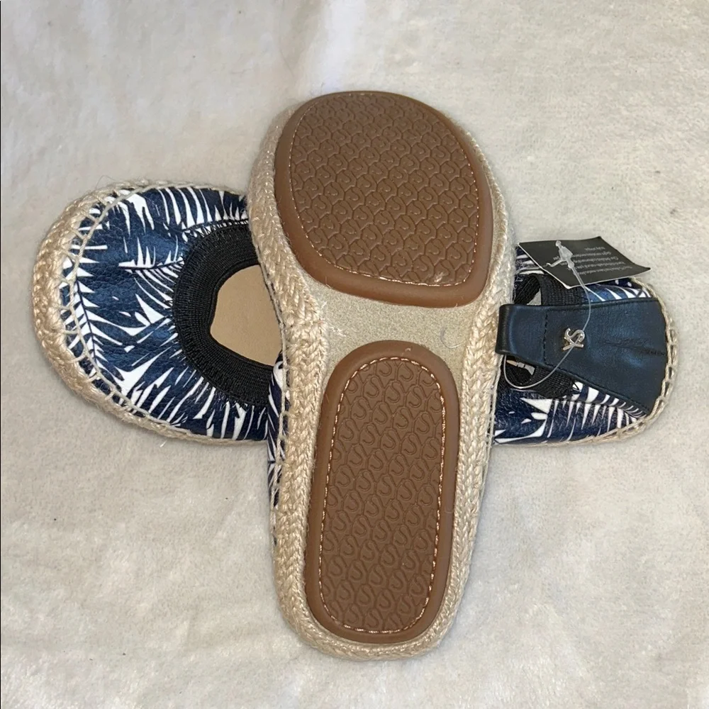 Yosi Samra NWT Navy and White Floral Espadrilles Hand Stitched Womens Size 6‎